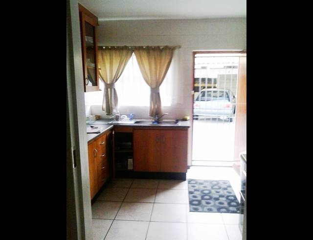 3 BEDROOM TOWNHOUSE RENTED IN MORNINGSIDE